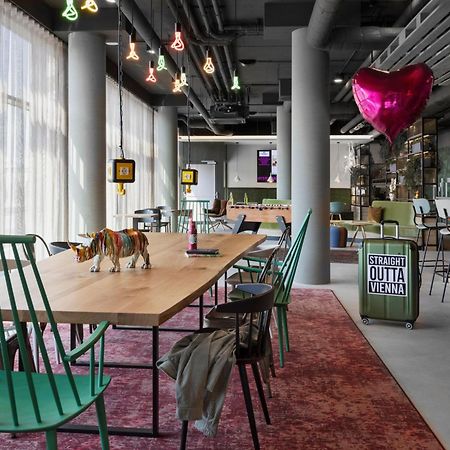 Moxy Vienna City East Viena Exterior foto