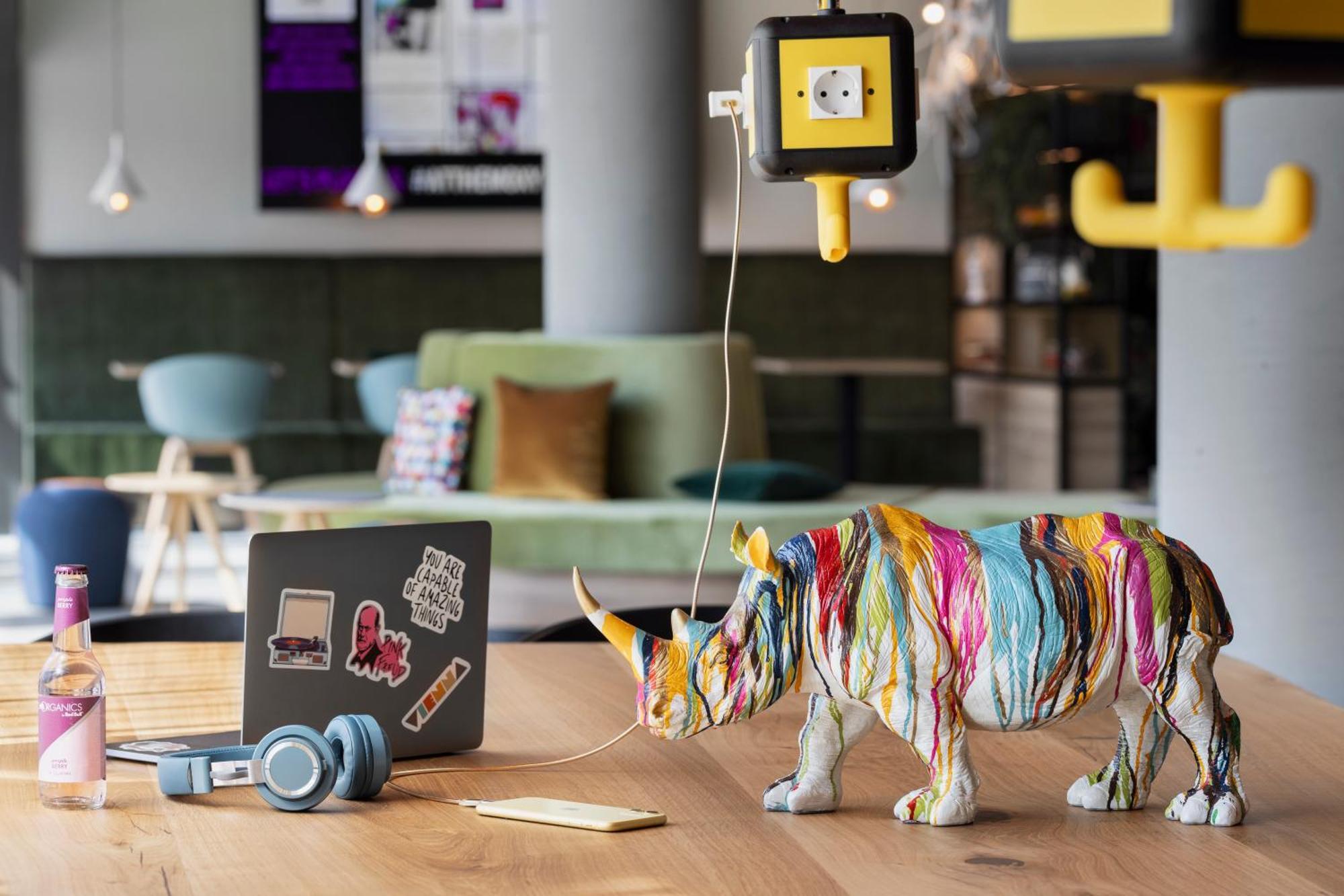 Moxy Vienna City East Viena Exterior foto